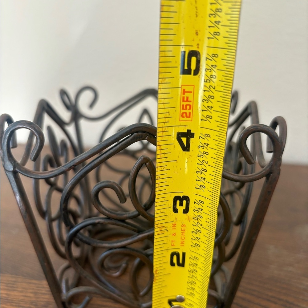 Southern Living at Home Rosedale rubbed iron plant holder storage basket - Picture 4 of 5